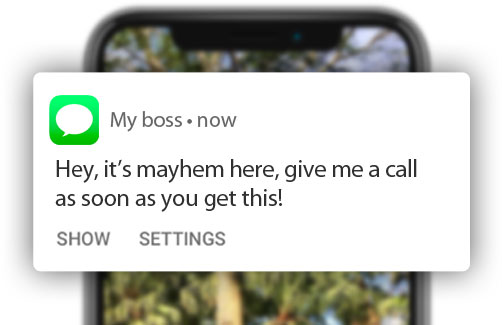 A mobile push notification on an Android mobile phone that says 'Hey, it's mayhem here! Call me as soon as you get this'